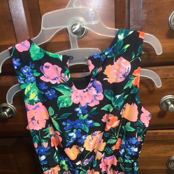 Dress - Picture 4 of 5